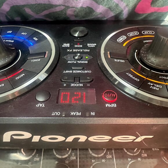 Pioneer DJ RMX-500 - DJ Remix Station Effect Processor - Picture 8 of 13